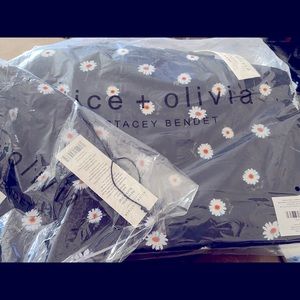 Alice and Olivia bucket hat and duffle